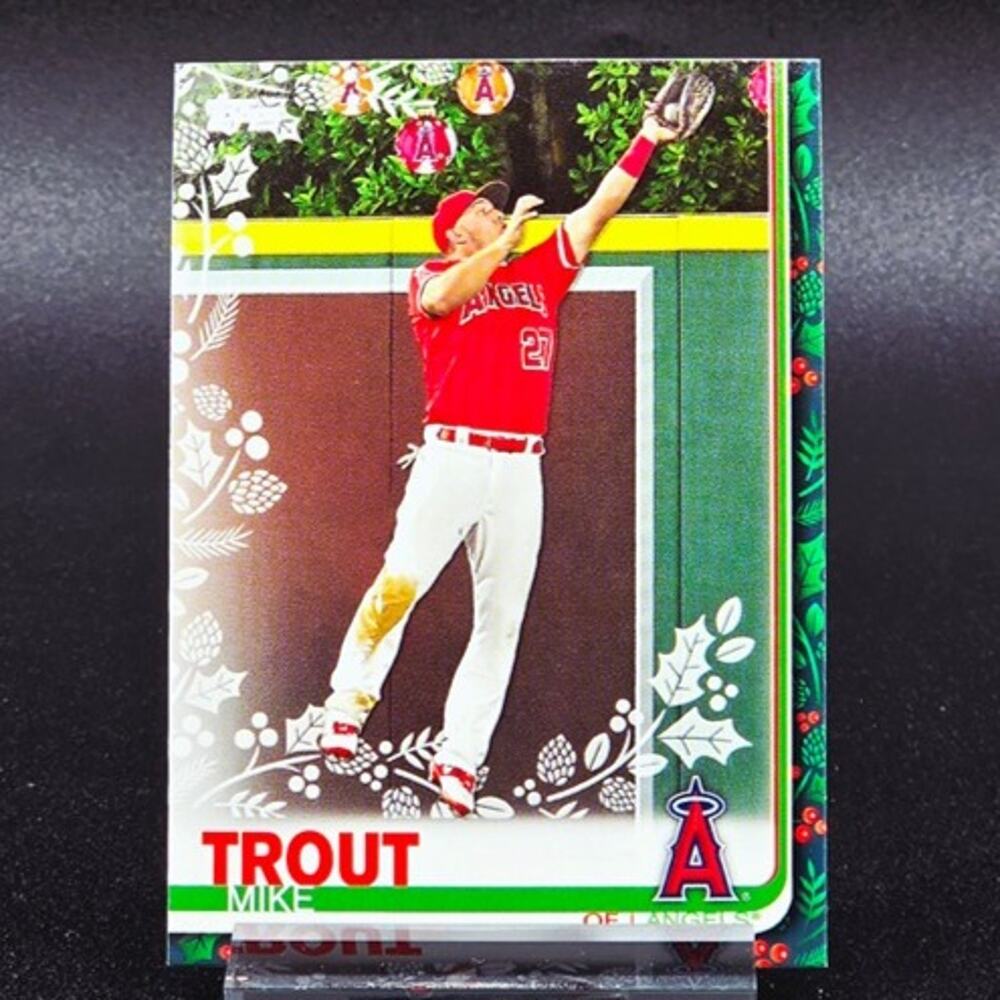 Mike Trout Topps Holiday Rare SSP Christmas Tree Variant Los Angeles Angels Star